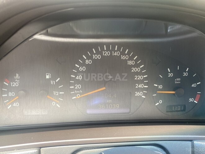 Mercedes E 270 2001, 361,000 km - 2.7 l - Bakı