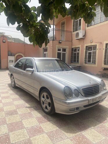 Mercedes E 270 2001, 361,000 km - 2.7 l - Bakı