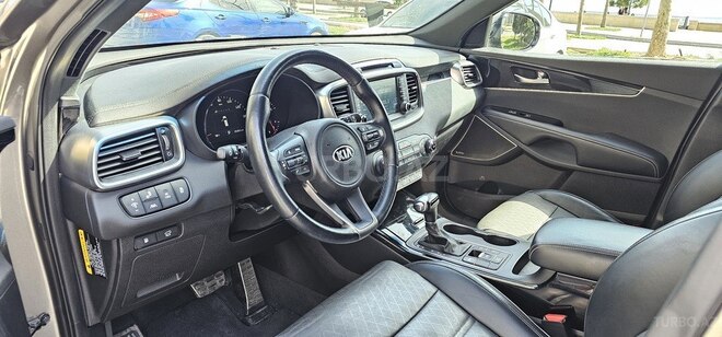 Kia Sorento-14