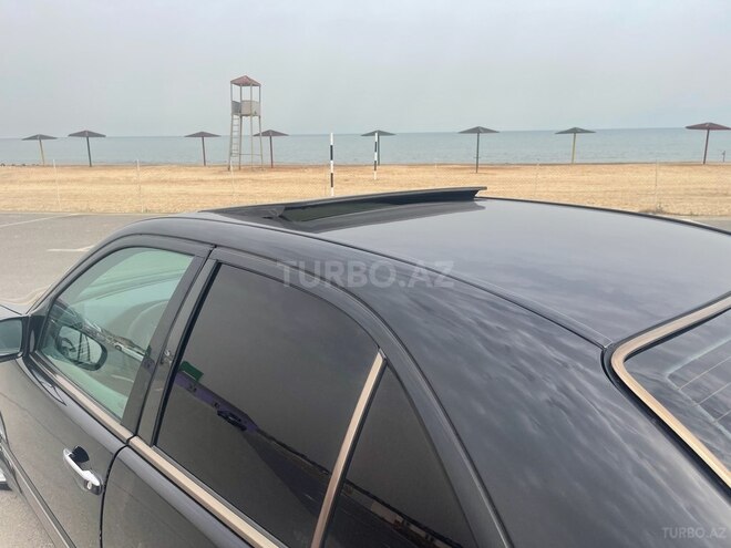 Mercedes E 280 2001, 420,000 km - 2.8 l - Bakı