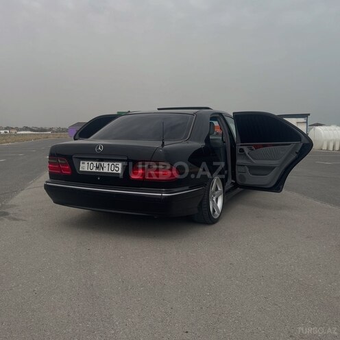 Mercedes E 280 2001, 420,000 km - 2.8 l - Bakı