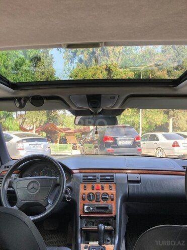Mercedes E 200 1997, 417,000 km - 2.0 l - Gəncə