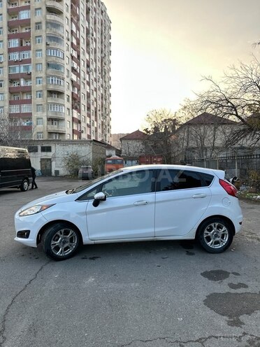 Ford Fiesta 2015, 171,000 km - 1.6 l - Bakı