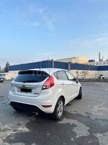 Ford Fiesta 2015, 171,000 km - 1.6 l - Bakı