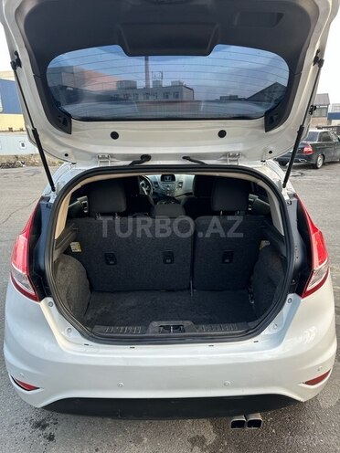 Ford Fiesta 2015, 171,000 km - 1.6 l - Bakı