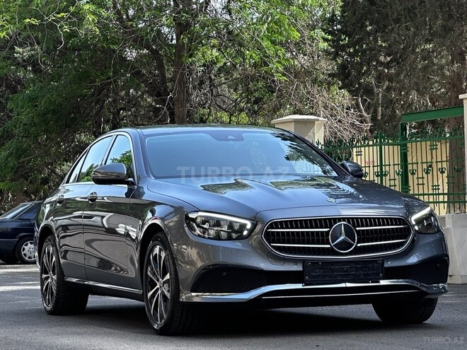 Mercedes E 300 de-3