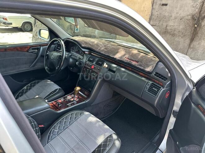 Mercedes E 270 2000, 313,679 km - 2.7 л - Bərdə