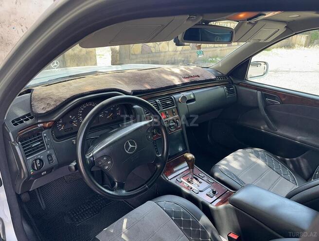Mercedes E 270 2000, 313,679 km - 2.7 л - Bərdə