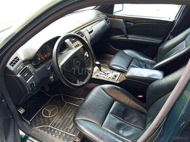 Mercedes E 240 1998, 223,000 km - 2.4 l - Bakı