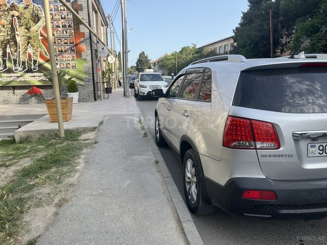 Kia Sorento 2011, 329,000 km - 2.0 l - Bakı