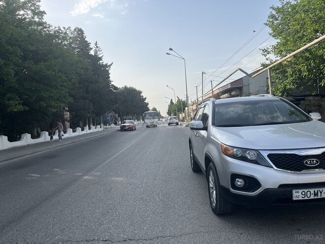 Kia Sorento 2011, 329,000 km - 2.0 l - Bakı