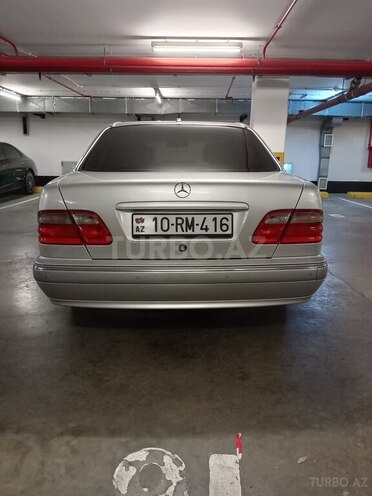 Mercedes E 240 1999, 283,000 km - 2.4 л - Bakı