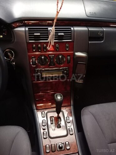 Mercedes E 240 1999, 283,000 km - 2.4 л - Bakı