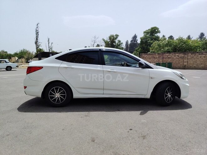 Hyundai Accent 2011, 211,690 km - 1.6 l - Xaçmaz