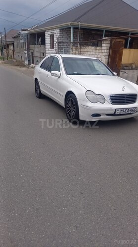 Mercedes C 240 2001, 352,000 km - 2.6 l - Qazax