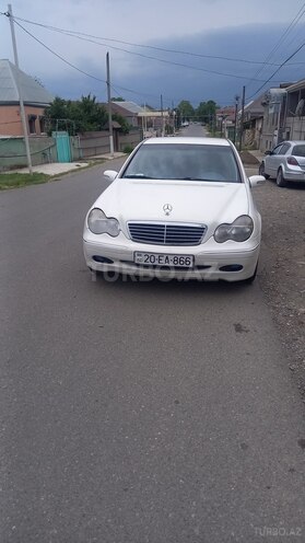 Mercedes C 240 2001, 352,000 km - 2.6 l - Qazax