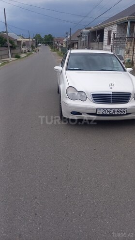 Mercedes C 240 2001, 352,000 km - 2.6 l - Qazax