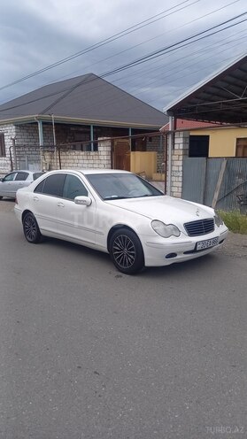 Mercedes C 240 2001, 352,000 km - 2.6 l - Qazax