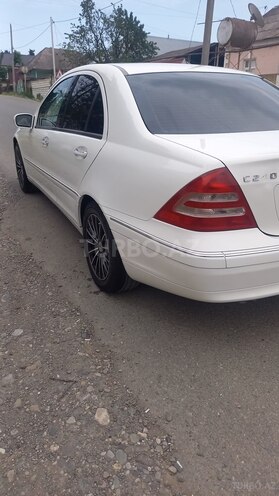 Mercedes C 240 2001, 352,000 km - 2.6 l - Qazax