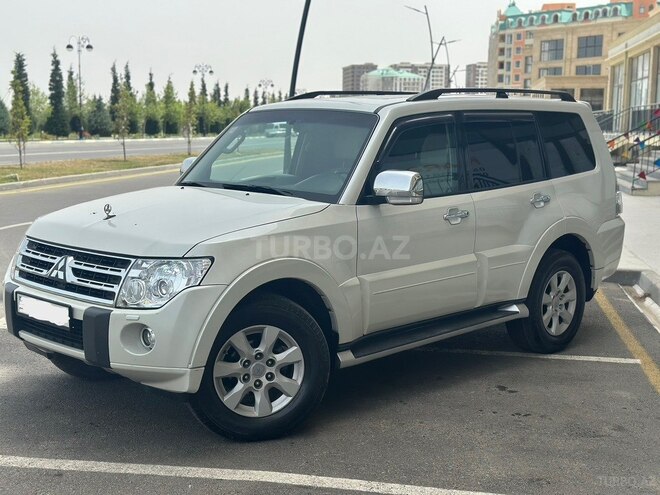 Mitsubishi Pajero 2012, 185,800 km - 3.5 л - Bakı