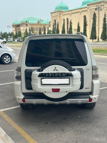 Mitsubishi Pajero 2012, 185,800 km - 3.5 л - Bakı