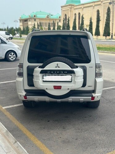 Mitsubishi Pajero 2012, 185,800 km - 3.5 л - Bakı