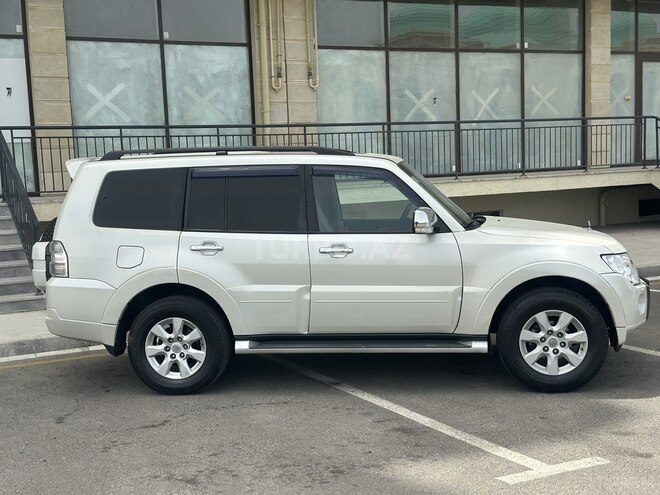 Mitsubishi Pajero 2012, 185,800 km - 3.5 л - Bakı