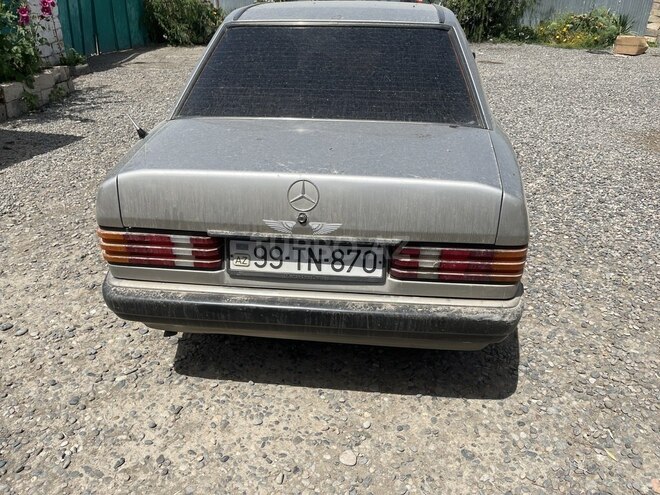Mercedes 190 1990, 250,000 km - 2.0 l - Saatlı