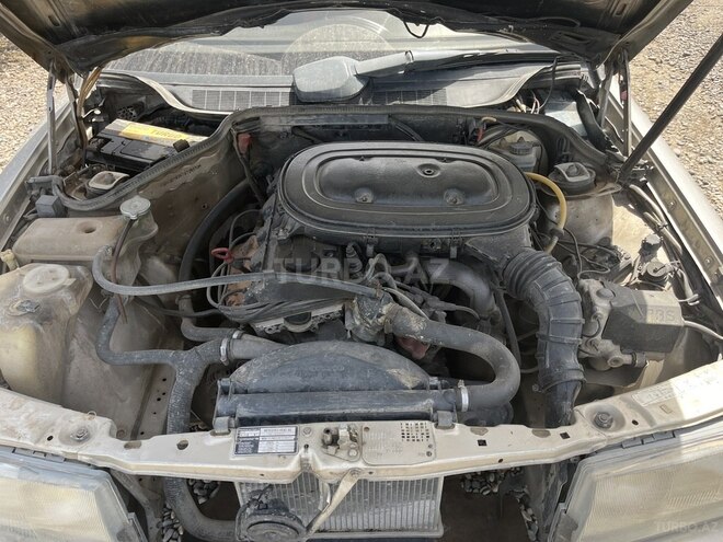 Mercedes 190 1990, 250,000 km - 2.0 l - Saatlı