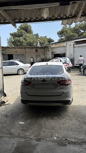 Ford Fusion (North America) 2015, 180,000 km - 2.0 l - Bakı
