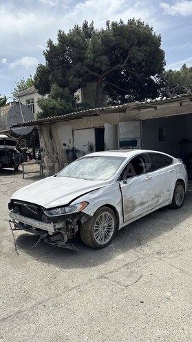 Ford Fusion (North America) 2015, 180,000 km - 2.0 l - Bakı