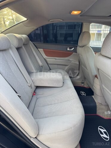 Hyundai Sonata-11