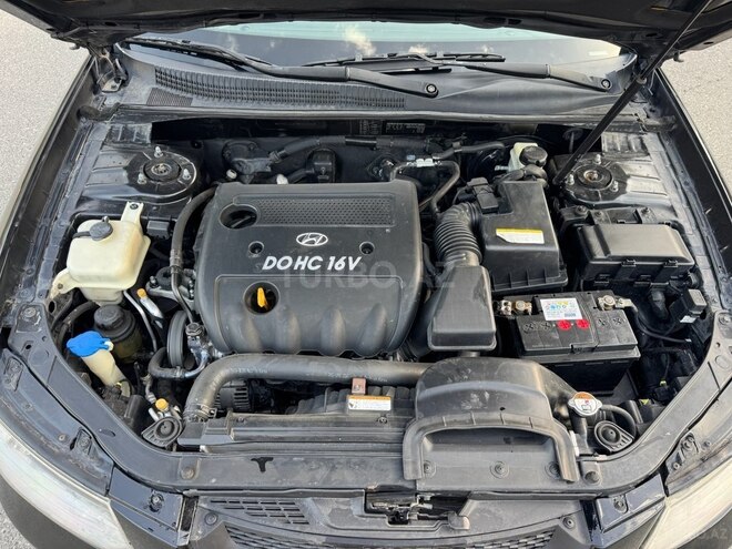 Hyundai Sonata-14
