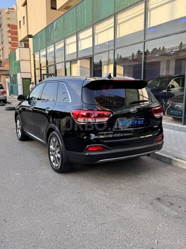Kia Sorento-8