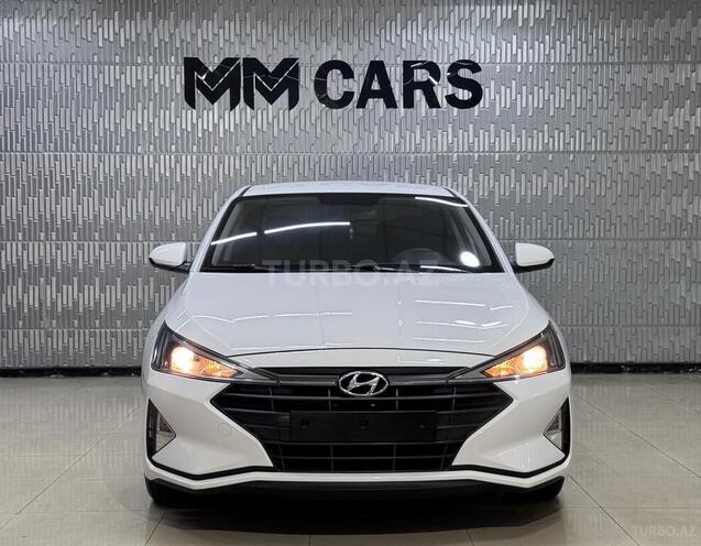 Hyundai Elantra-1