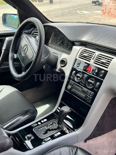 Mercedes E 230 1996, 443,000 km - 2.3 l - Bakı