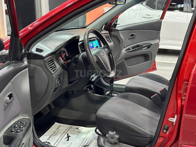 Kia Rio-11