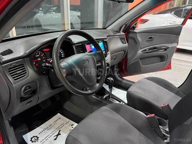 Kia Rio-12