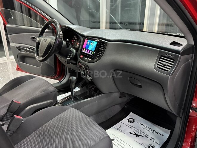 Kia Rio-16