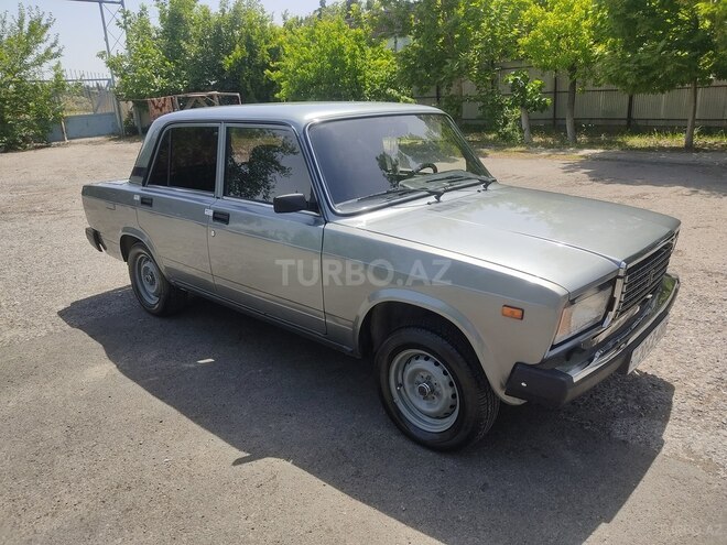 LADA (VAZ) 2107 2010, 15,000 km - 1.6 l - Ucar
