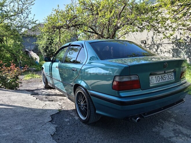 BMW 325 1994, 478,000 km - 2.5 л - Zaqatala