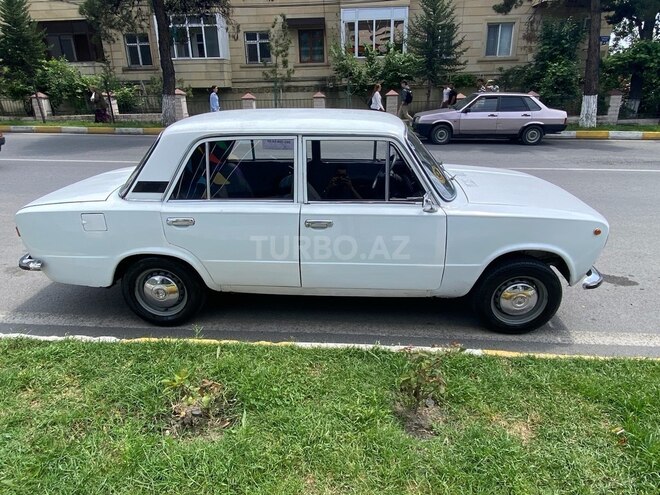 LADA (VAZ) 21011 1980, 80,000 km - 1.5 л - Zaqatala
