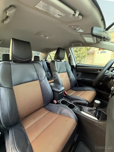 Toyota Corolla 2015, 115,873 km - 1.8 l - Bakı