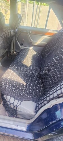Mercedes E 250 1994, 875,746 km - 2.5 л - Füzuli