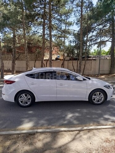 Hyundai Avante 2018, 128,000 km - 1.6 л - Bakı