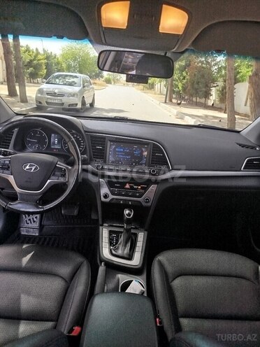 Hyundai Avante 2018, 128,000 km - 1.6 л - Bakı
