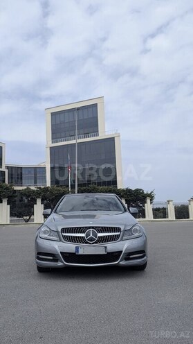 Mercedes C 220 d 2012, 240,000 km - 2.2 l - Bakı