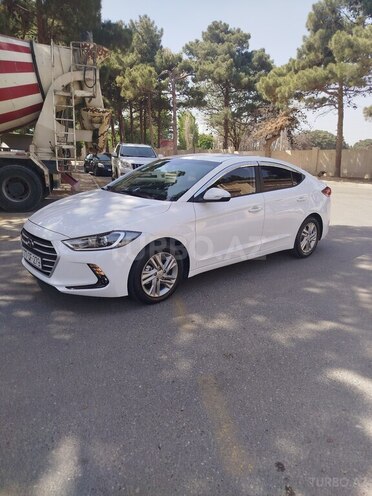 Hyundai Avante 2018, 128,000 km - 1.6 л - Bakı