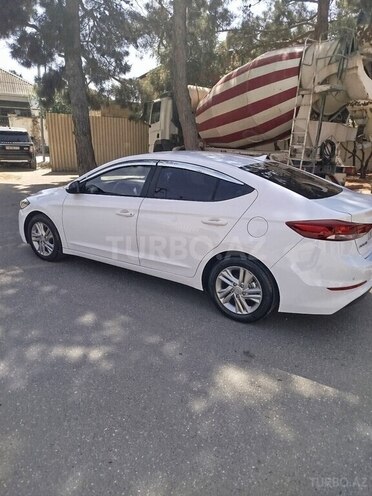 Hyundai Avante 2018, 128,000 km - 1.6 л - Bakı