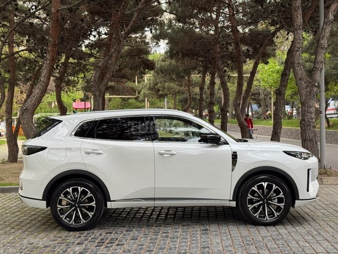 Changan Qiyuan Q05 2025, 2,400 km - 1.5 л - Bakı